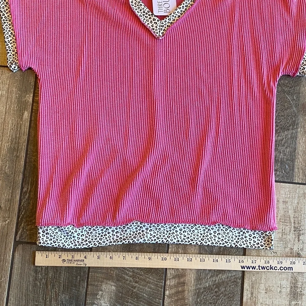 Lovely Melody Pink Short Sleeve Ribbed Top with Cheetah Patterned Edges 🆕